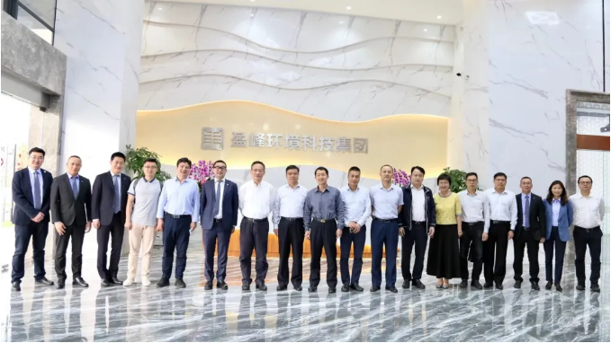 中国环境监测总站及省市区领导一行莅临腾博会环境调研指导